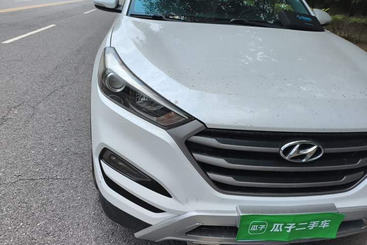 Used Hyundai Tucson 2015 1.6T Dual-Clutch Two-Wheel-Drive Smart Model Right Front Headlight