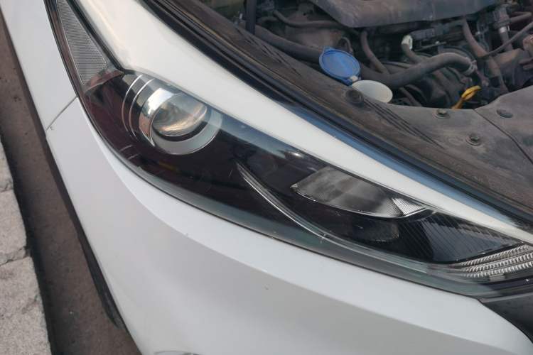 Used Hyundai Tucson 2015 1.6T Dual-Clutch Two-Wheel-Drive Smart Model Right Front Headlight