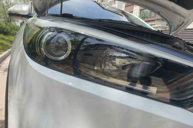 Used Hyundai Tucson 2015 1.6T Dual-Clutch Two-Wheel-Drive Smart Model Right Front Headlight