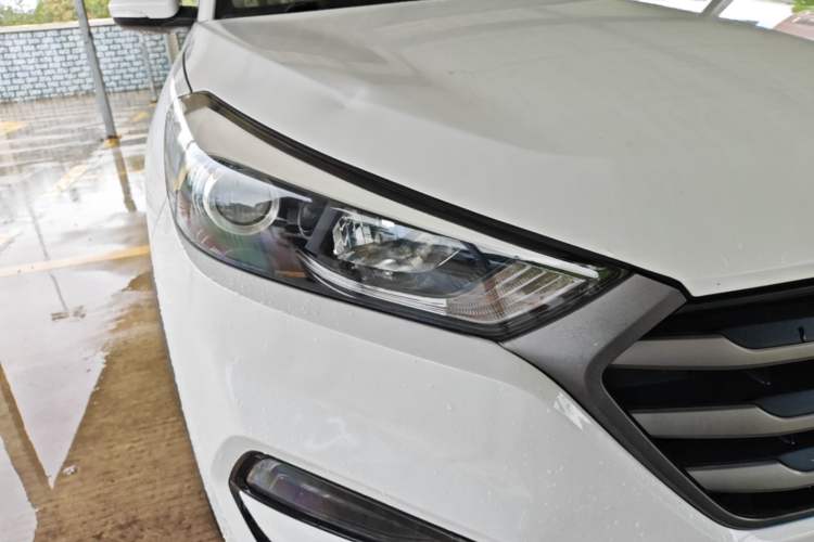 Used Hyundai Tucson 2015 1.6T Dual-Clutch Two-Wheel-Drive Smart Model Right Front Headlight