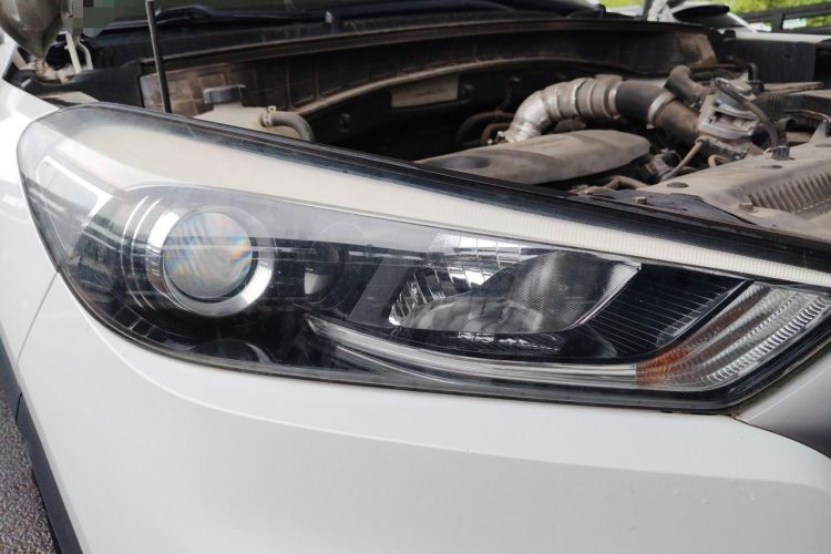 Used Hyundai Tucson 2015 1.6T Dual-Clutch Two-Wheel-Drive Leading Model Right Front Headlight