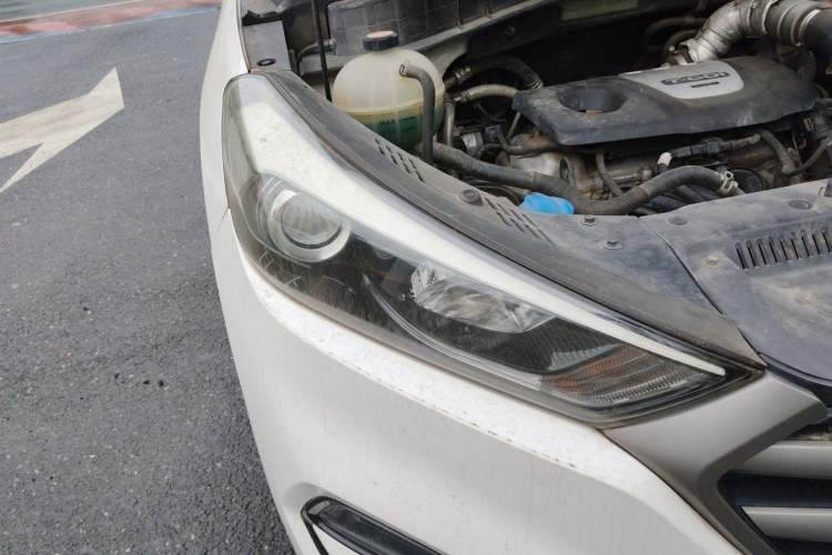 Used Hyundai Tucson 2015 1.6T Dual-Clutch Two-Wheel-Drive Smart Model Right Front Headlight