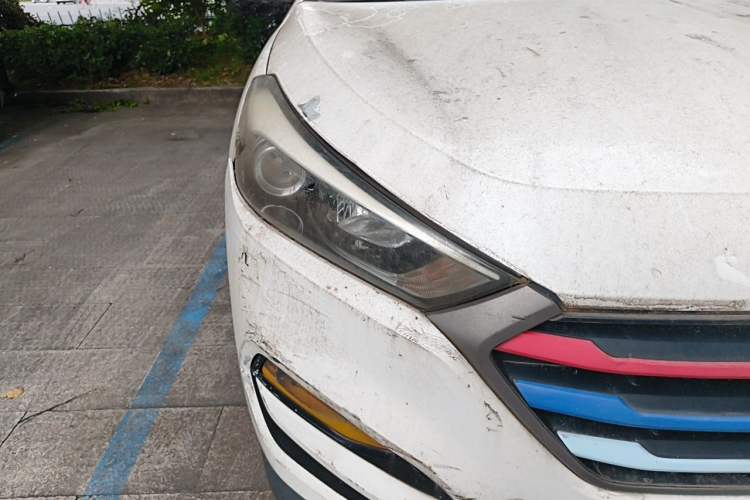 Used Hyundai Tucson 2015 1.6T Dual-Clutch Two-Wheel-Drive Smart Model Right Front Headlight