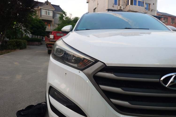 Used Hyundai Tucson 2015 1.6T Dual-Clutch Two-Wheel-Drive Smart Model Right Front Headlight