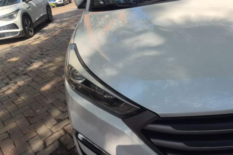 Used Hyundai Tucson 2015 1.6T Dual-Clutch Two-Wheel-Drive Smart Model Right Front Headlight