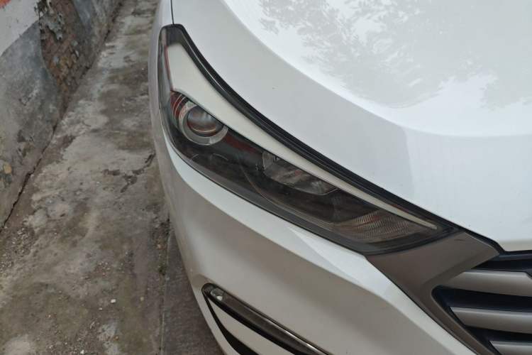 Used Hyundai Tucson 2015 1.6T Dual-Clutch Two-Wheel-Drive Leading Model Right Front Headlight