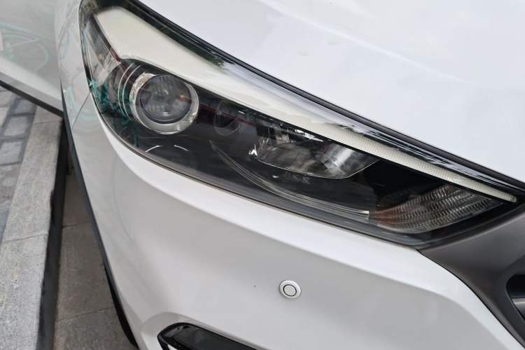 Used Hyundai Tucson 2015 1.6T Dual-Clutch Two-Wheel-Drive Smart Model Right Front Headlight