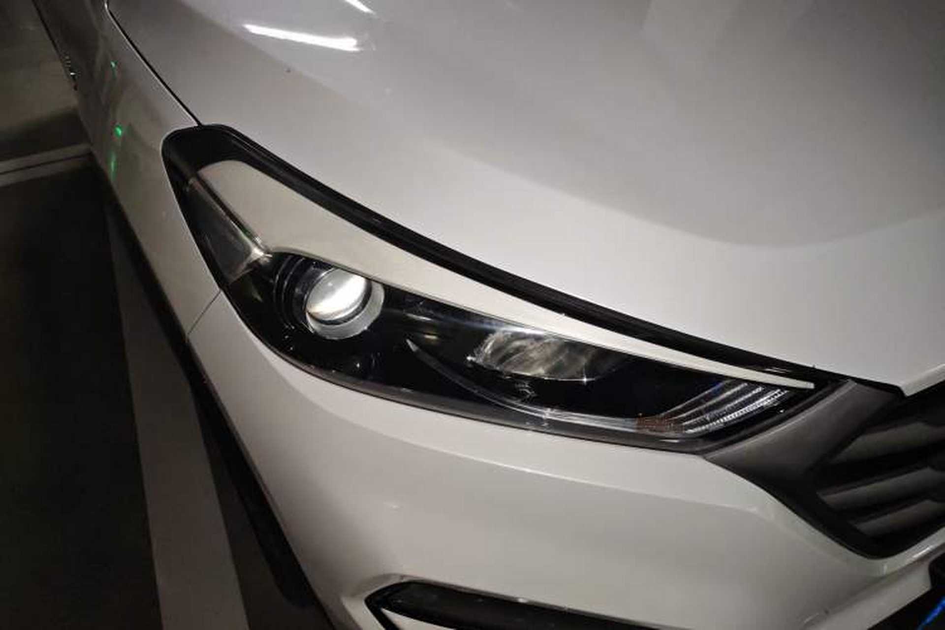 Used Hyundai Tucson 2015 1.6T Dual-Clutch Two-Wheel-Drive Leading Model Right Front Headlight