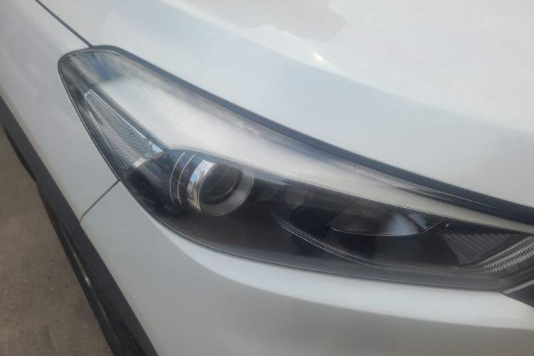Used Hyundai Tucson 2015 1.6T Dual-Clutch Two-Wheel-Drive Smart Model Right Front Headlight