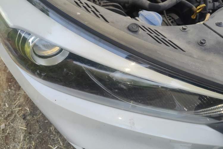 Used Hyundai Tucson 2015 1.6T Dual-Clutch Two-Wheel-Drive Smart Model Right Front Headlight