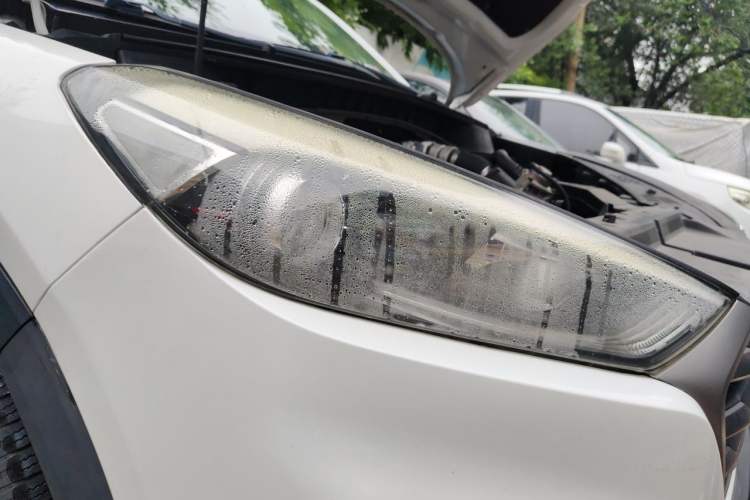Used Hyundai Tucson 2015 1.6T Dual-Clutch Two-Wheel-Drive Smart Model Right Front Headlight
