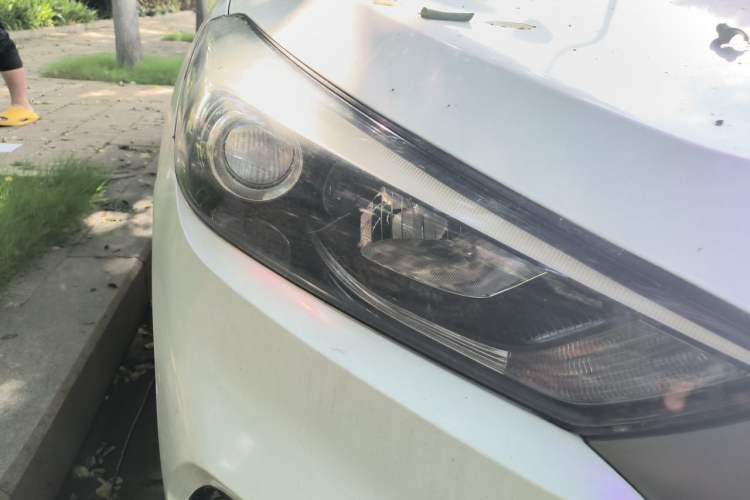 Used Hyundai Tucson 2015 1.6T Dual-Clutch Two-Wheel-Drive Leading Model Right Front Headlight