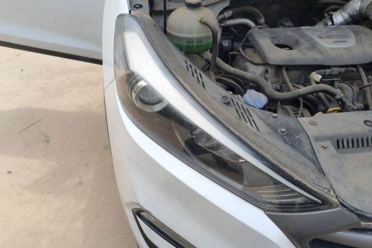 Used Hyundai Tucson 2015 1.6T Dual-Clutch Two-Wheel-Drive Smart Model Right Front Headlight