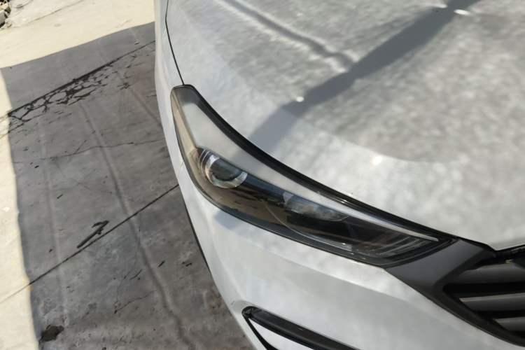 Used Hyundai Tucson 2015 1.6T Dual-Clutch Two-Wheel-Drive Smart Model Right Front Headlight