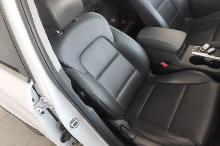 Used Hyundai Tucson 2015 1.6T Dual-Clutch Two-Wheel-Drive Smart Model Right Front Seat