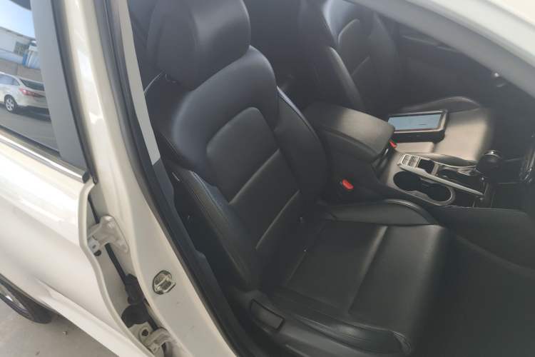 Used Hyundai Tucson 2015 1.6T Dual-Clutch Two-Wheel-Drive Smart Model Right Front Seat