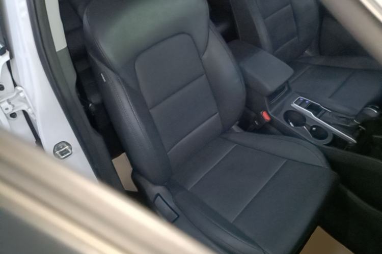 Used Hyundai Tucson 2015 1.6T Dual-Clutch Two-Wheel-Drive Smart Model Right Front Seat