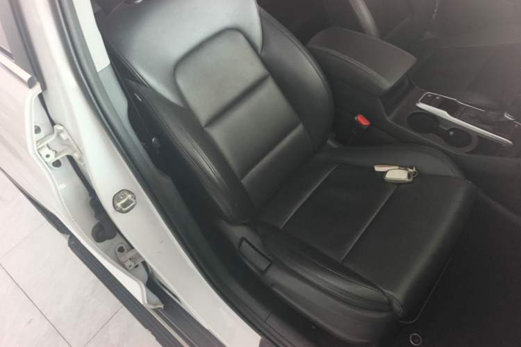 Used Hyundai Tucson 2015 1.6T Dual-Clutch Two-Wheel-Drive Smart Model Right Front Seat