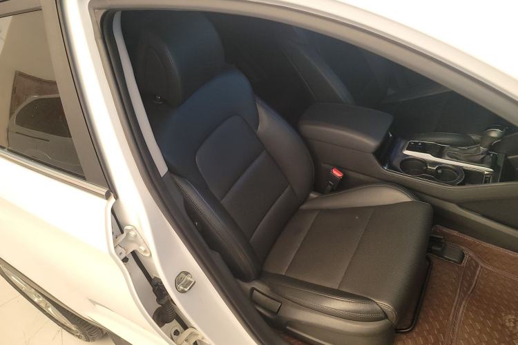 Used Hyundai Tucson 2015 1.6T Dual-Clutch Two-Wheel-Drive Smart Model Right Front Seat
