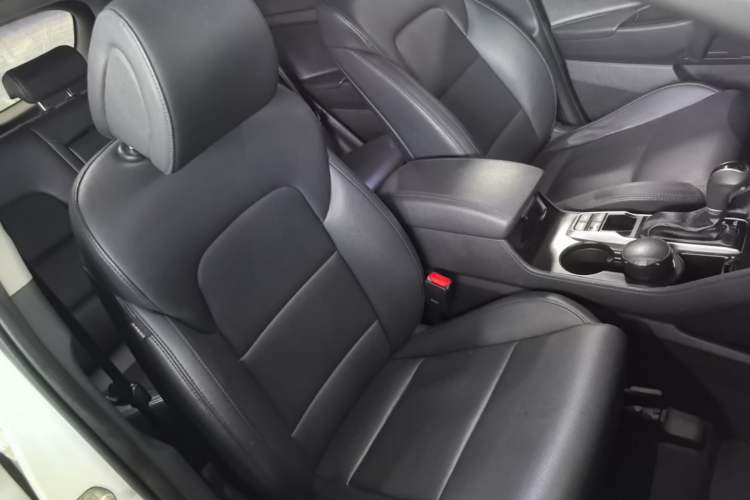 Used Hyundai Tucson 2015 1.6T Dual-Clutch Two-Wheel-Drive Leading Model Right Front Seat