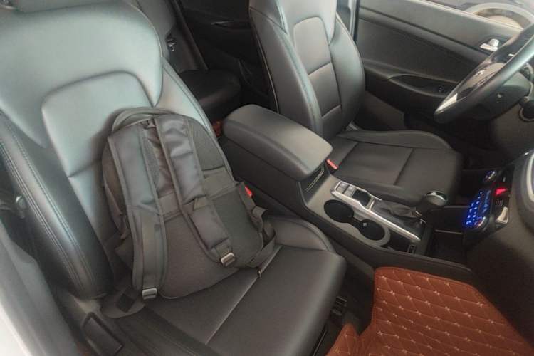 Used Hyundai Tucson 2015 1.6T Dual-Clutch Two-Wheel-Drive Smart Model Right Front Seat