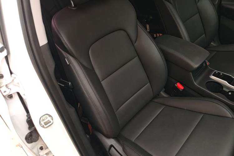 Used Hyundai Tucson 2015 1.6T Dual-Clutch Two-Wheel-Drive Smart Model Right Front Seat