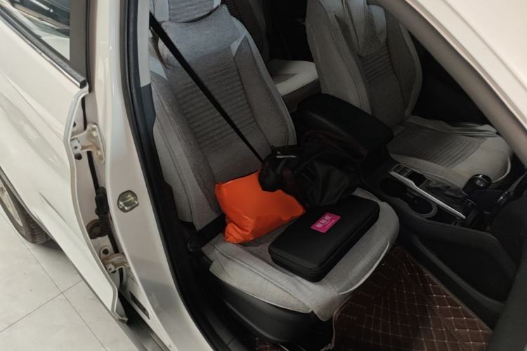 Used Hyundai Tucson 2015 1.6T Dual-Clutch Two-Wheel-Drive Smart Model Right Front Seat