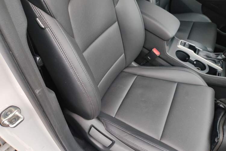 Used Hyundai Tucson 2015 1.6T Dual-Clutch Two-Wheel-Drive Smart Model Right Front Seat