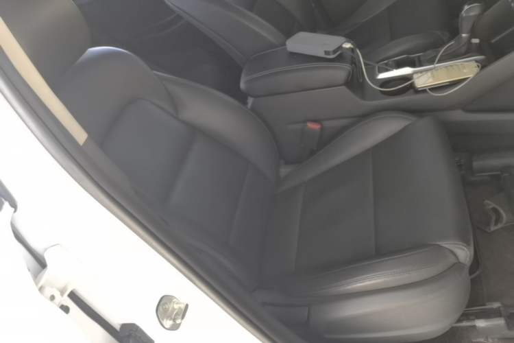 Used Hyundai Tucson 2015 1.6T Dual-Clutch Two-Wheel-Drive Smart Model Right Front Seat