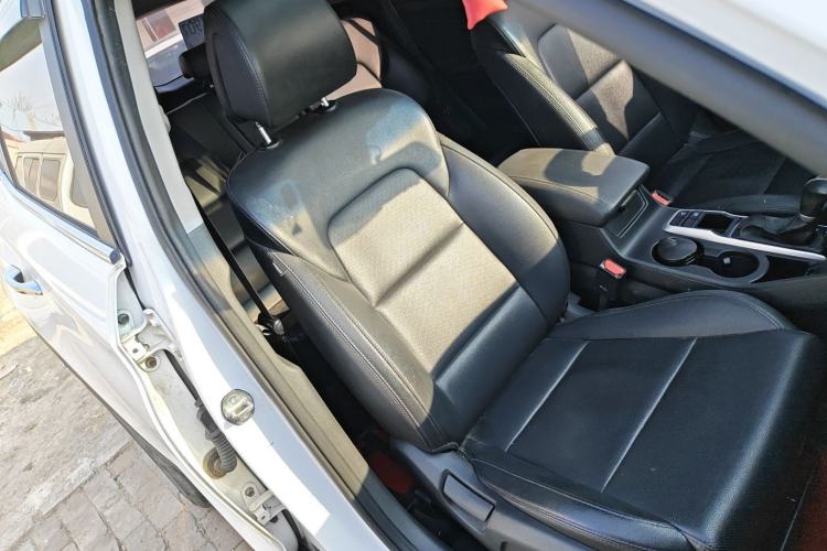 Used Hyundai Tucson 2015 1.6T Dual-Clutch Two-Wheel-Drive Smart Model Right Front Seat