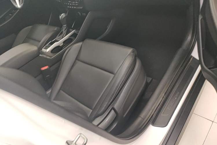 Used Hyundai Tucson 2015 1.6T Dual-Clutch Two-Wheel-Drive Smart Model Right Front Seat