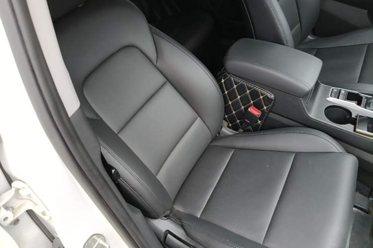 Used Hyundai Tucson 2015 1.6T Dual-Clutch Two-Wheel-Drive Smart Model Right Front Seat