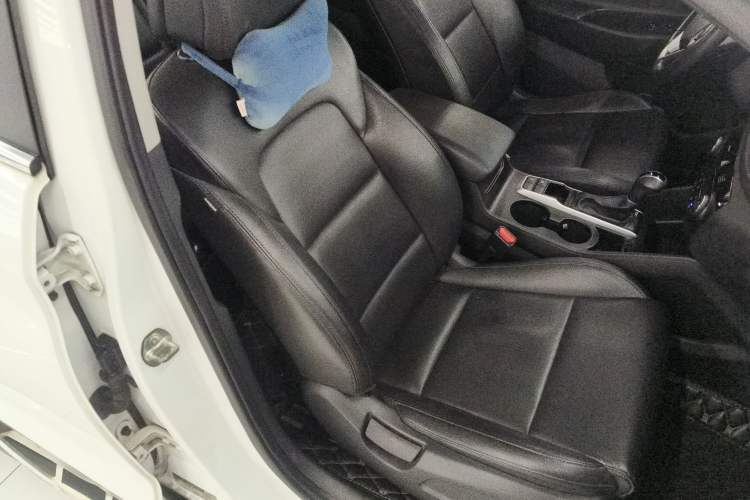 Used Hyundai Tucson 2015 1.6T Dual-Clutch Two-Wheel-Drive Smart Model Right Front Seat