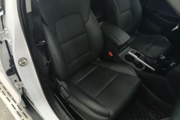 Used Hyundai Tucson 2015 1.6T Dual-Clutch Two-Wheel-Drive Smart Model Right Front Seat