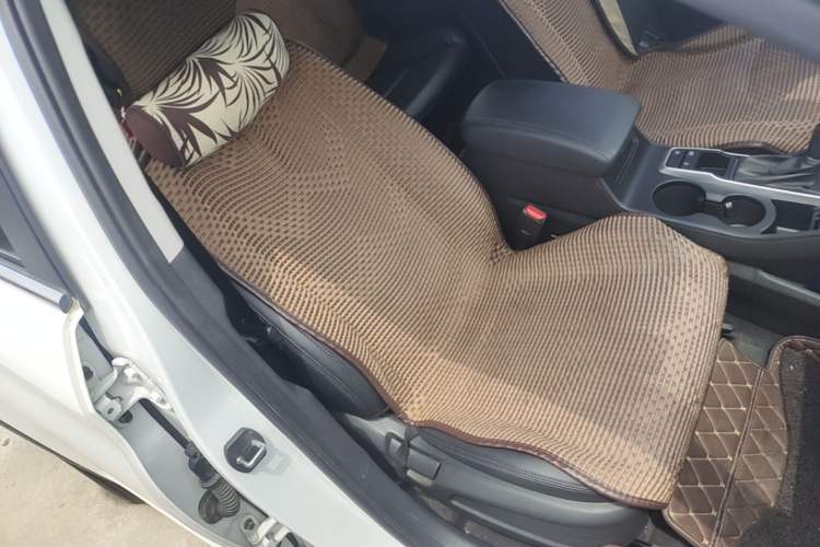 Used Hyundai Tucson 2015 1.6T Dual-Clutch Two-Wheel-Drive Leading Model Right Front Seat