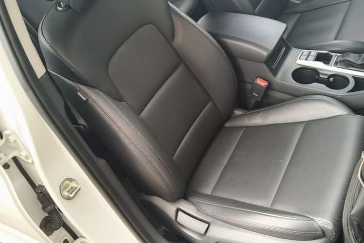 Used Hyundai Tucson 2015 1.6T Dual-Clutch Two-Wheel-Drive Smart Model Right Front Seat