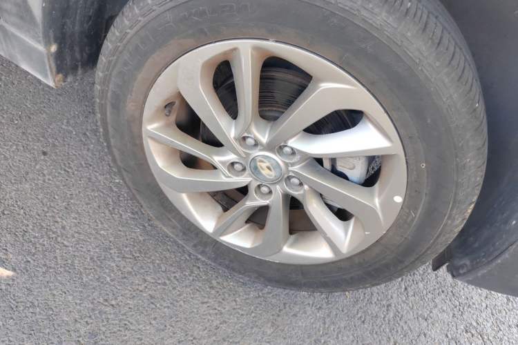 Used Hyundai Tucson 2015 1.6T Dual-Clutch Two-Wheel-Drive Smart Model Right Front Wheel Hub