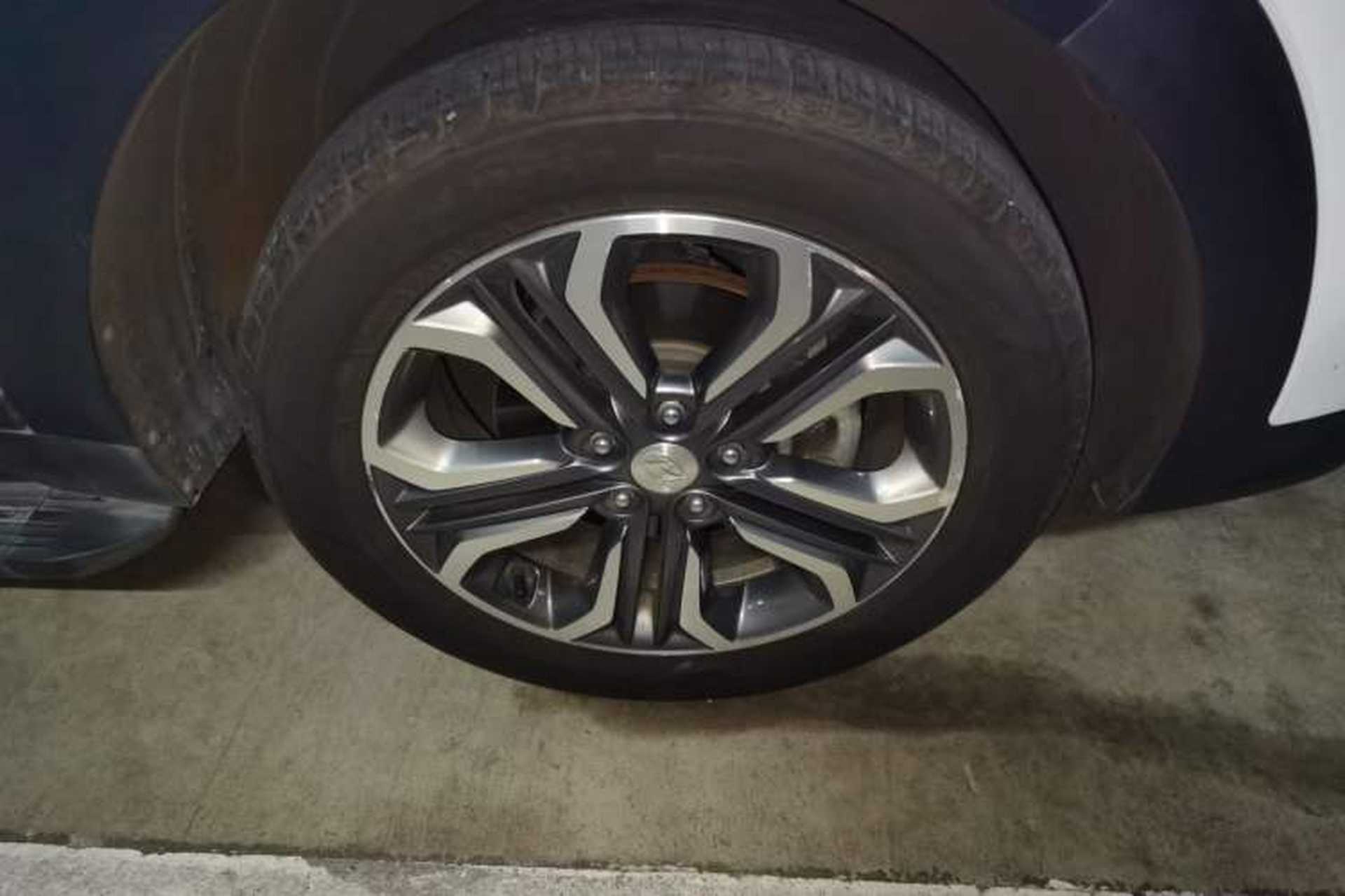 Used Hyundai Tucson 2015 1.6T Dual-Clutch All-Wheel-Drive Premium Model Right Front Wheel Hub