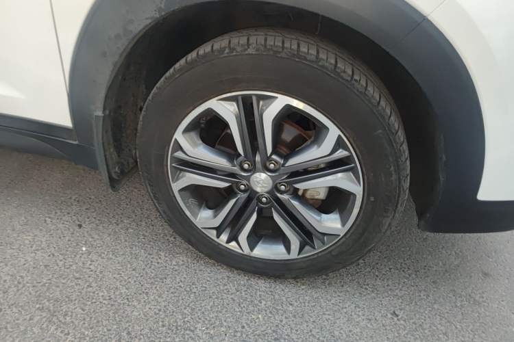 Used Hyundai Tucson 2015 1.6T Dual-Clutch All-Wheel-Drive Premium Model Right Front Wheel Hub