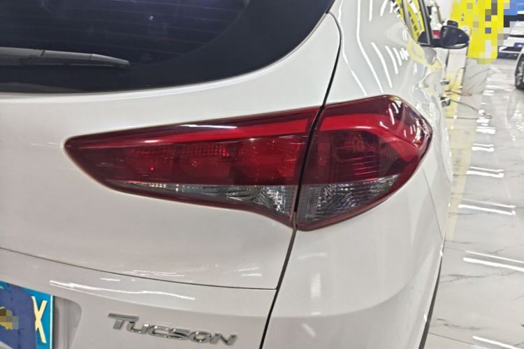 Used Hyundai Tucson 2015 1.6T Dual-Clutch Two-Wheel-Drive Smart Model Right Rear Taillight