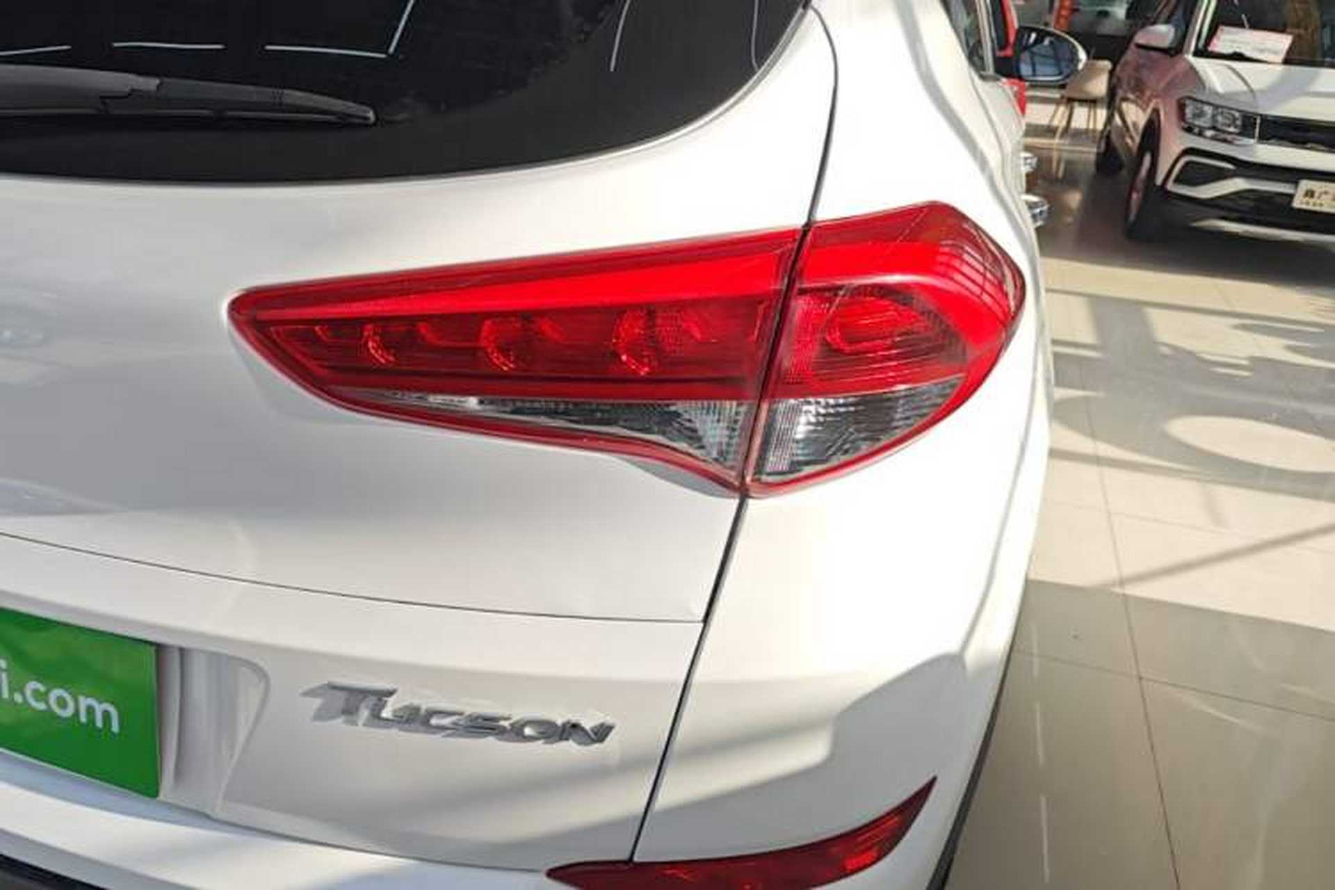 Used Hyundai Tucson 2015 1.6T Dual-Clutch Two-Wheel-Drive Smart Model Right Rear Taillight