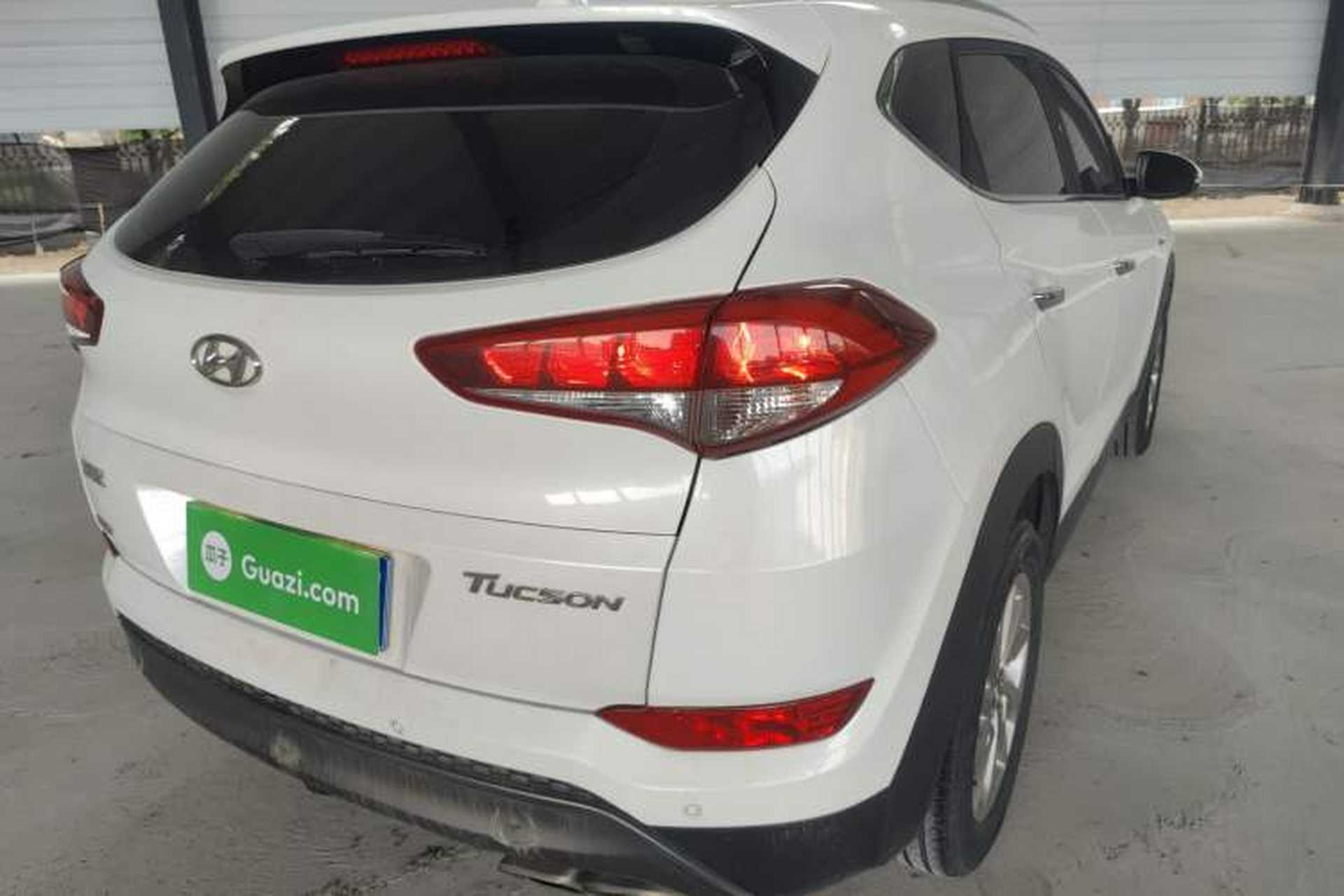Used Hyundai Tucson 2015 1.6T Dual-Clutch Two-Wheel-Drive Smart Model Right Rear Taillight