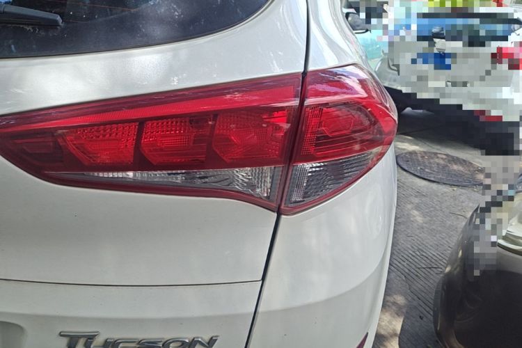 Used Hyundai Tucson 2015 1.6T Dual-Clutch Two-Wheel-Drive Smart Model Right Rear Taillight