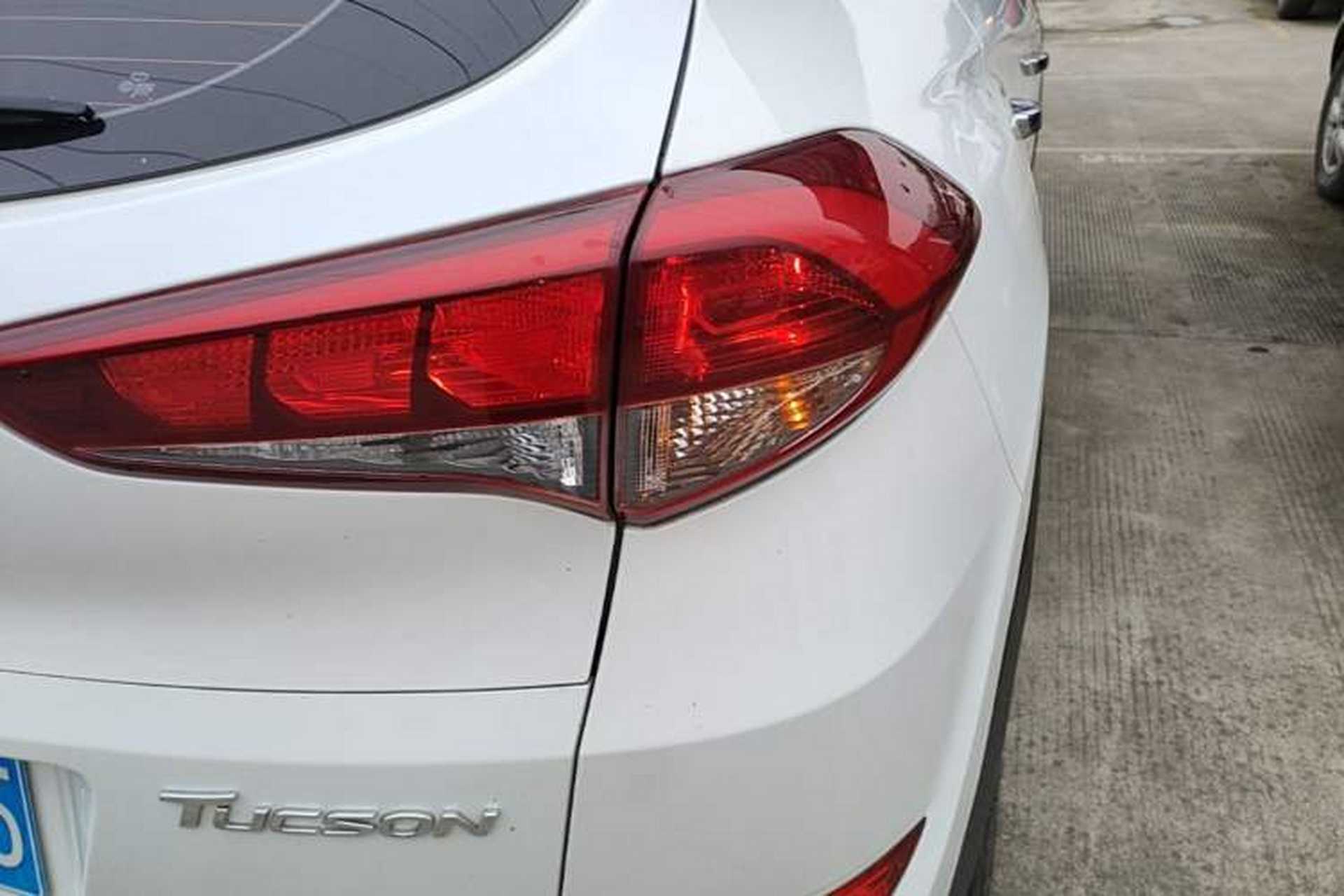 Used Hyundai Tucson 2015 1.6T Dual-Clutch Two-Wheel-Drive Smart Model Right Rear Taillight
