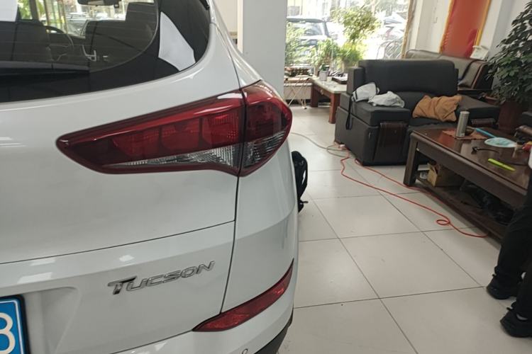 Used Hyundai Tucson 2015 1.6T Dual-Clutch Two-Wheel-Drive Smart Model Right Rear Taillight
