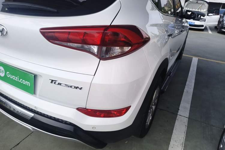Used Hyundai Tucson 2015 1.6T Dual-Clutch Two-Wheel-Drive Smart Model Right Rear Taillight