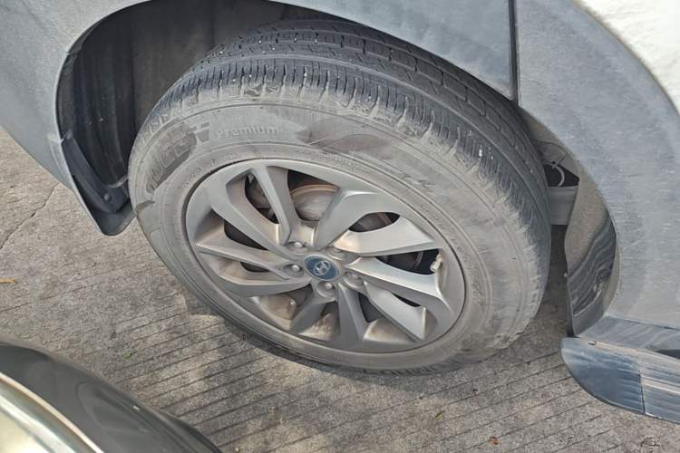 Used Hyundai Tucson 2015 1.6T Dual-Clutch Two-Wheel-Drive Smart Model Right Rear Wheel Hub