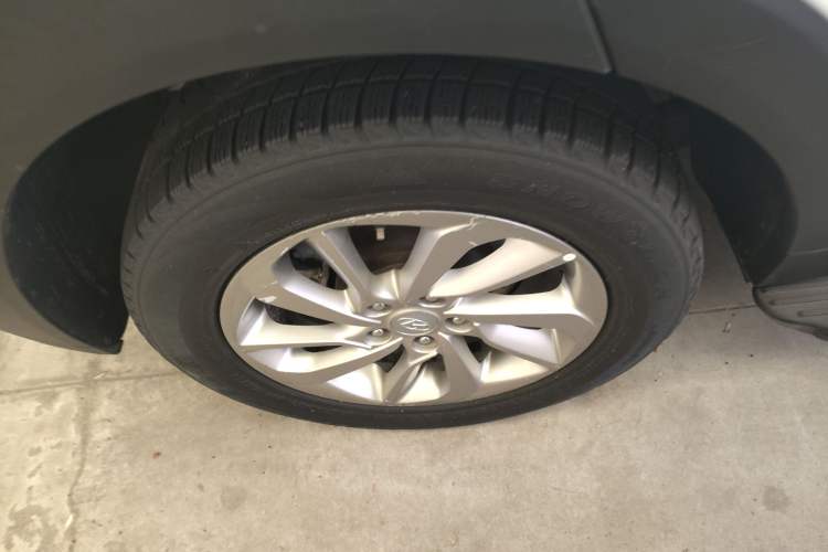 Used Hyundai Tucson 2015 1.6T Dual-Clutch Two-Wheel-Drive Smart Model Right Rear Wheel Hub