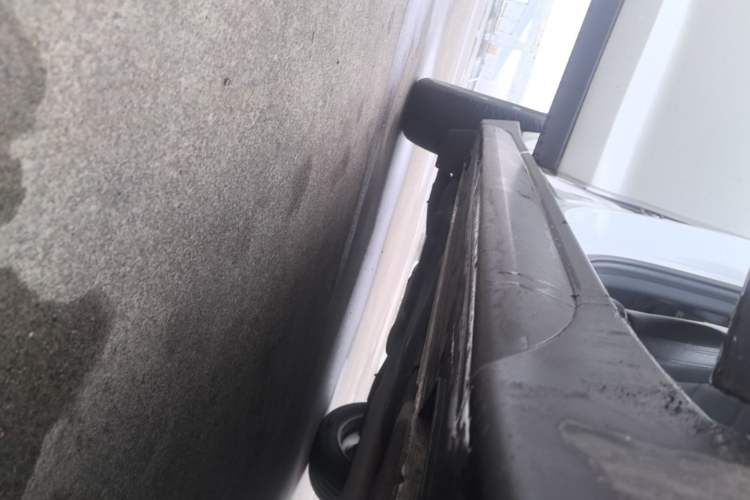 Used Hyundai Tucson 2015 1.6T Dual-Clutch Four-Wheel Drive Flagship Model Right Side Sill
