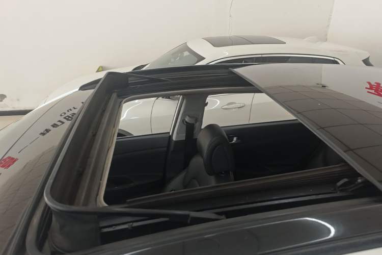 Used Hyundai Tucson 2015 1.6T Dual-Clutch Two-Wheel-Drive Leading Model Roof
